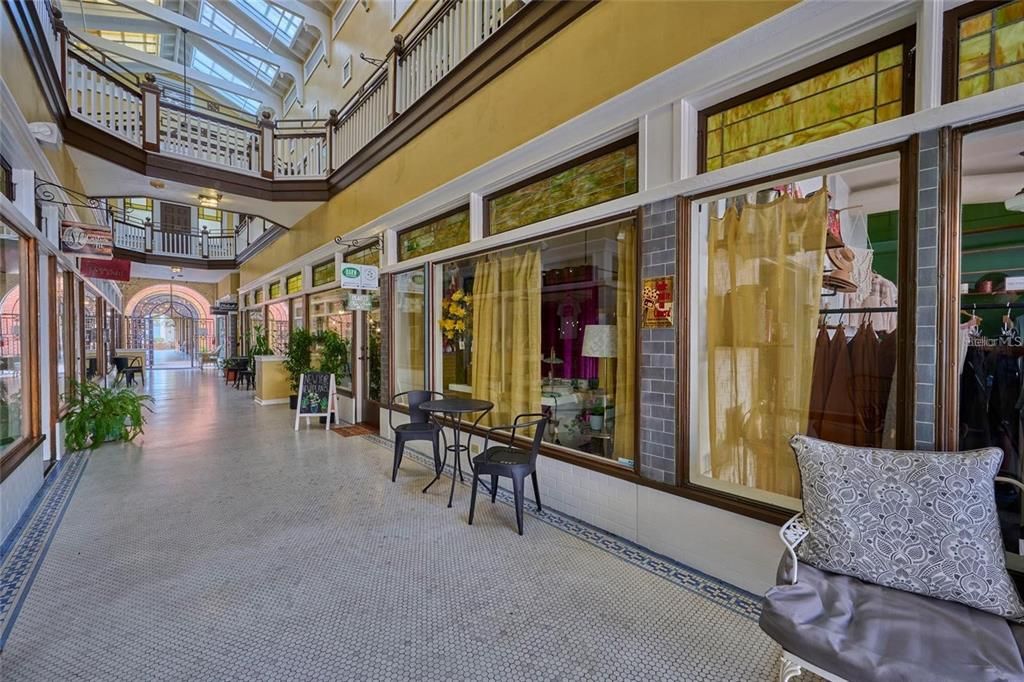 Dining room, Interior, Sun Room