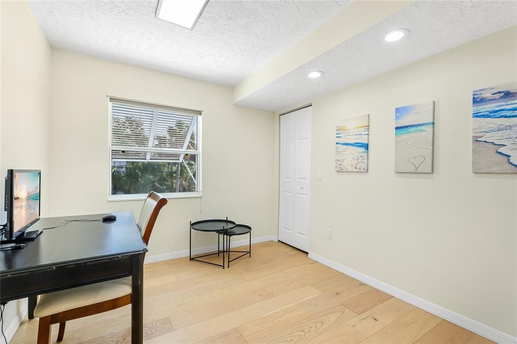 Home Office, Interior, Recessed Lighting, Wood Texture Flooring