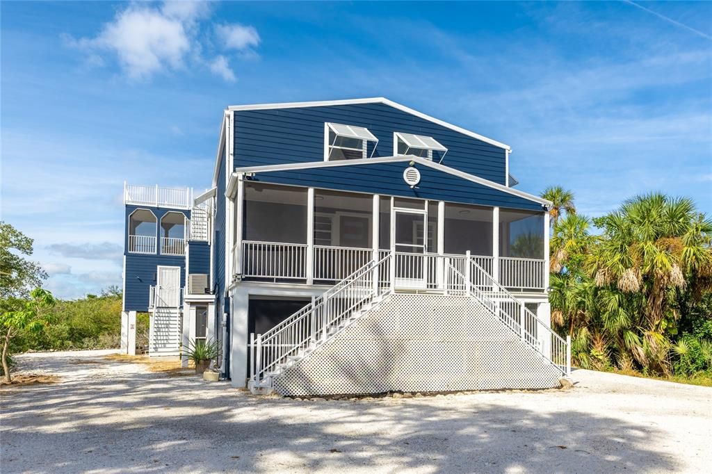 Exterior, Facade, None