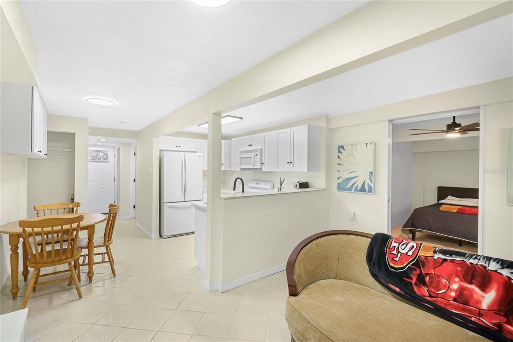 Dining room, Interior, Kitchen, Recessed Lighting