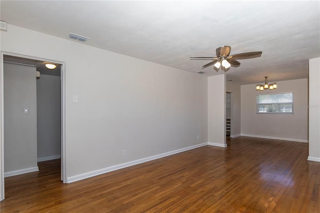 Chandelier, Empty room, Interior, Wood Texture Flooring