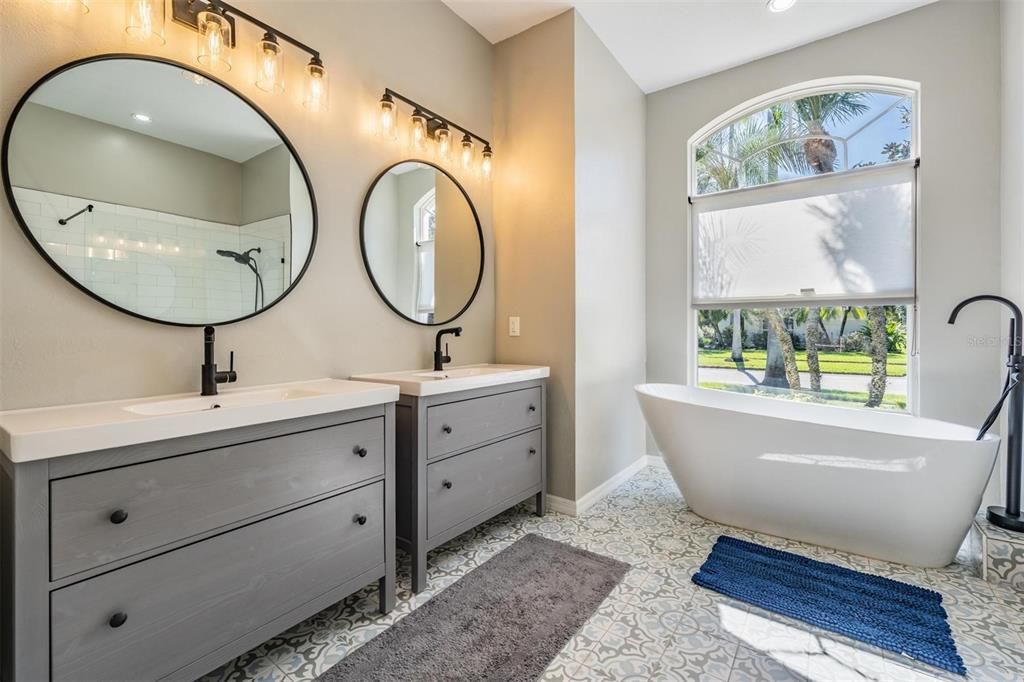 Bathroom, Dual Sink Vanities, Free Standing Baths, Interior, Recessed Lighting