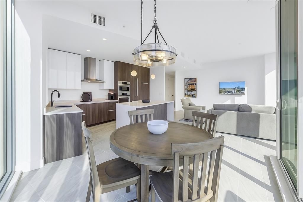 Dining room, Interior, Kitchen, Living room, Pendant Lights, Recessed Lighting, Stainless Steel Appliances