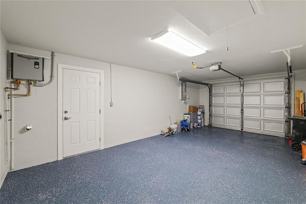 Garage, Interior