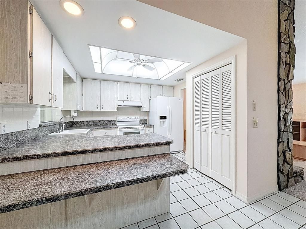 Interior, Kitchen, Recessed Lighting