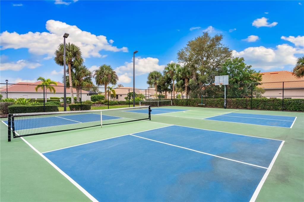 Exterior, Tennis Courts