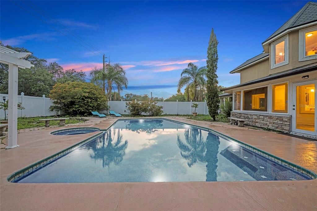 Exterior, Pool, Water