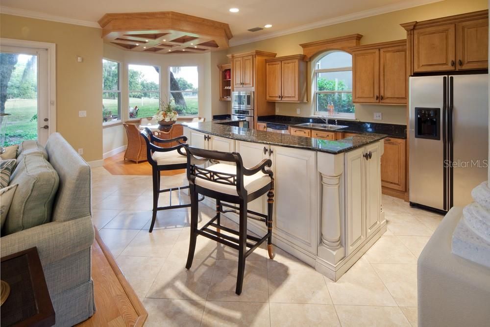 Dining room, Interior, Kitchen, Recessed Lighting, Stainless Steel Appliances