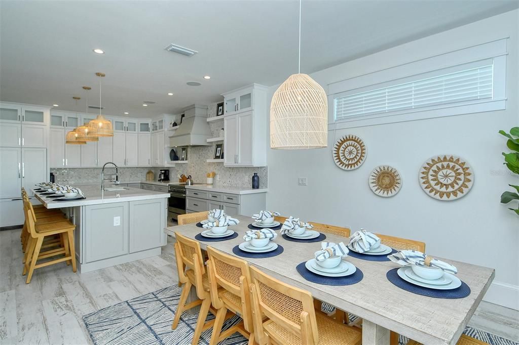 Dining room, Interior, Kitchen, Pendant Lights, Recessed Lighting, Wood Texture Flooring