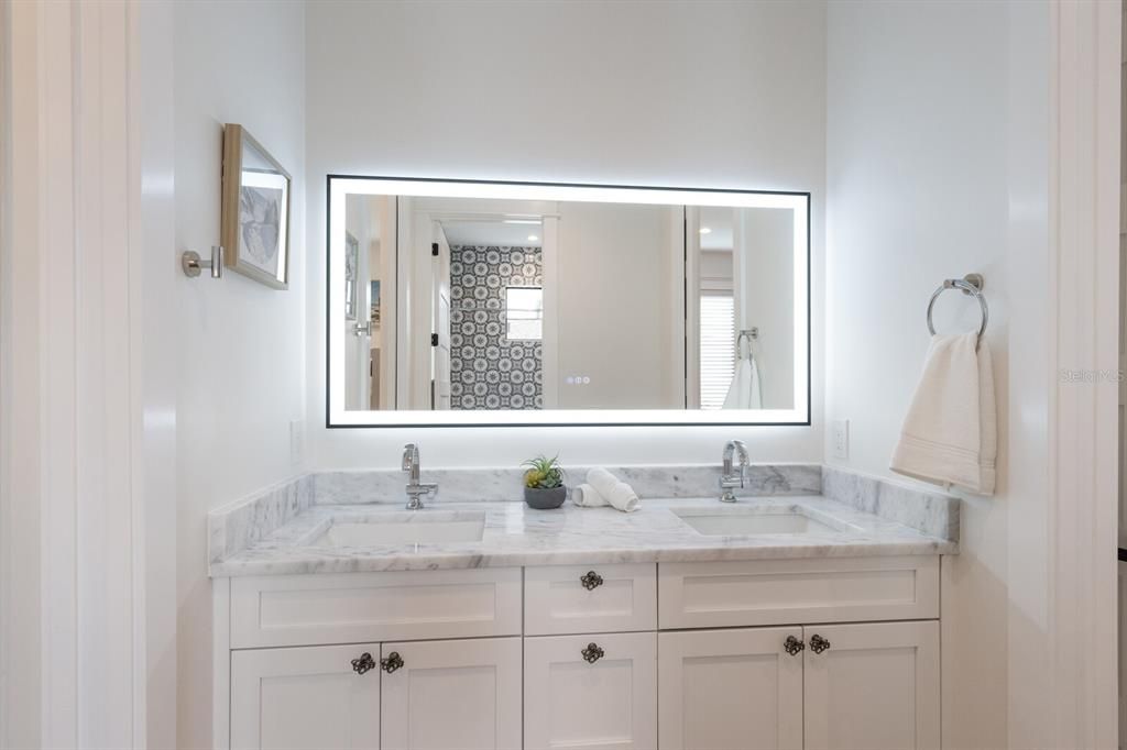 Bathroom, Dual Sink Vanities, Interior