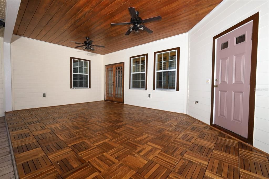 Empty room, Interior, Wooden Ceilings, Wood Texture Flooring