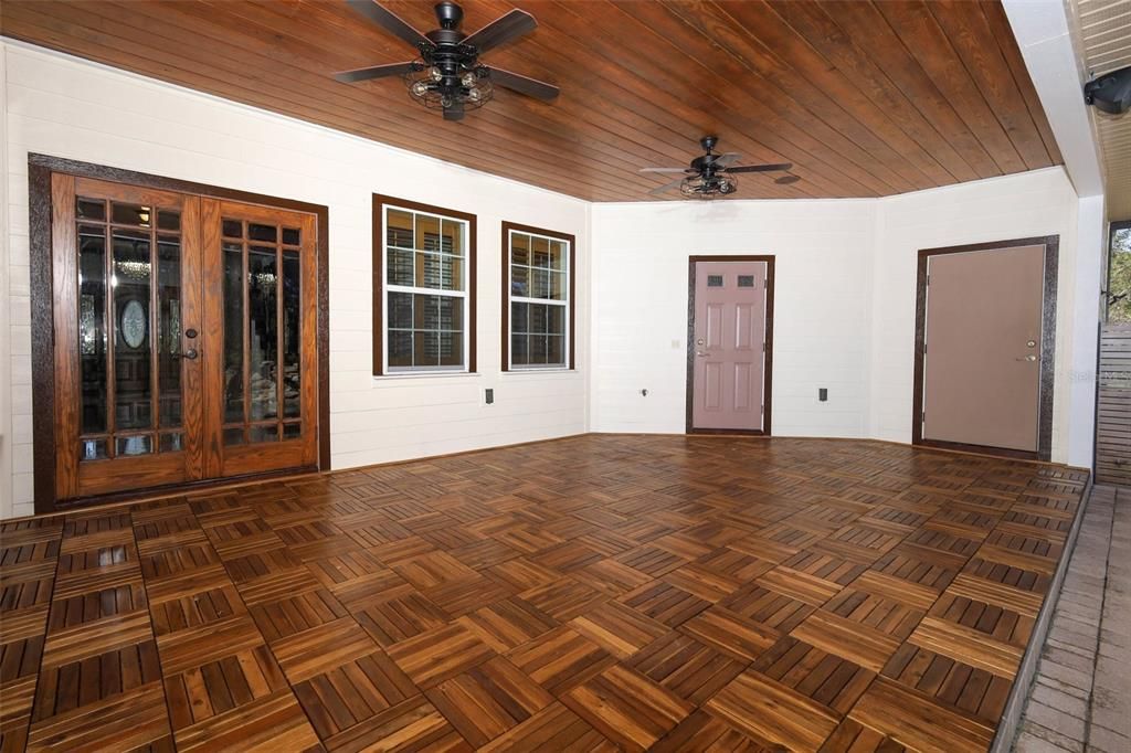Empty room, Interior, Wooden Ceilings, Wood Texture Flooring