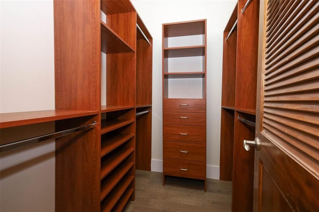 Interior, Walk-in Closets, Wood Texture Flooring