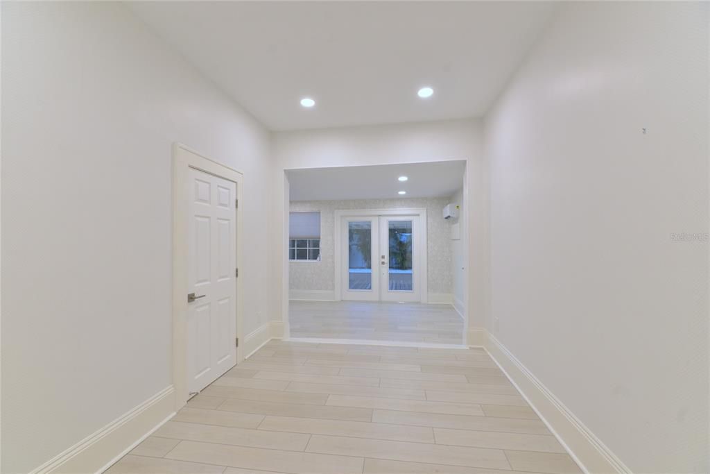 Empty room, Interior, Recessed Lighting, Wood Texture Flooring