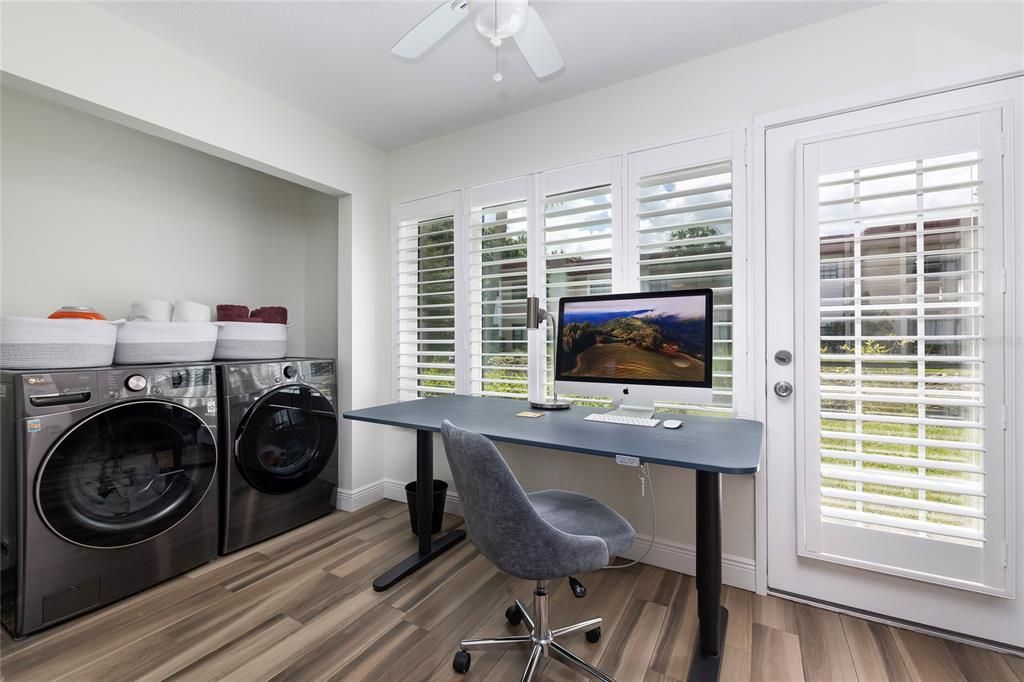 Home Office, Interior, Washer, Wood Texture Flooring