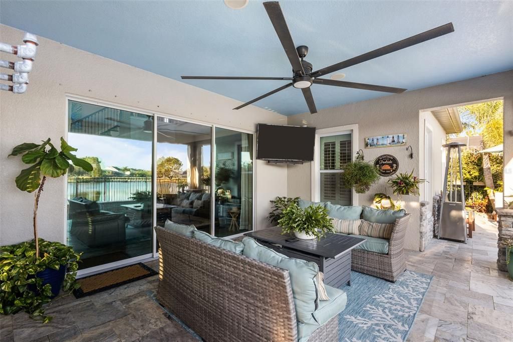 Exterior, Interior, Living room, Water