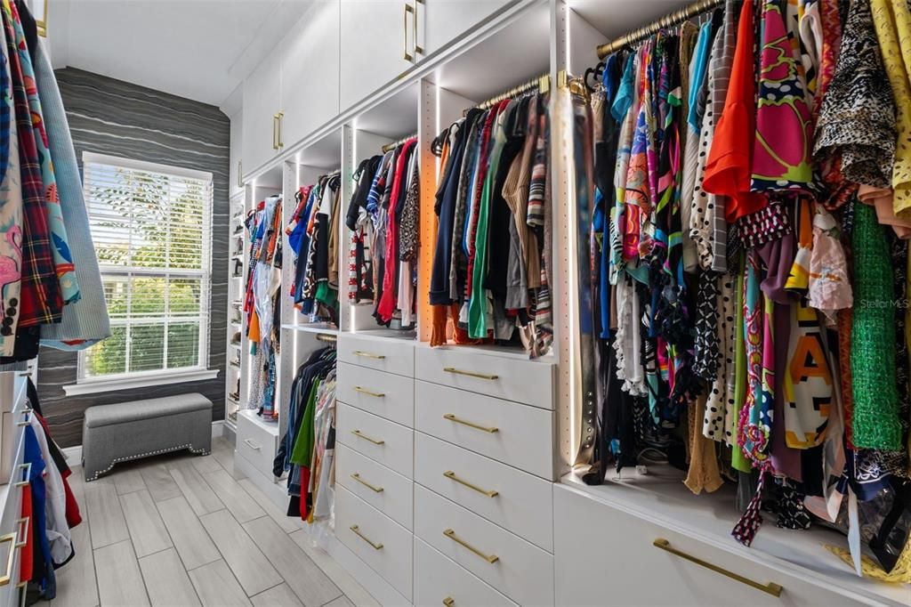 Interior, Walk-in Closets, Wood Texture Flooring