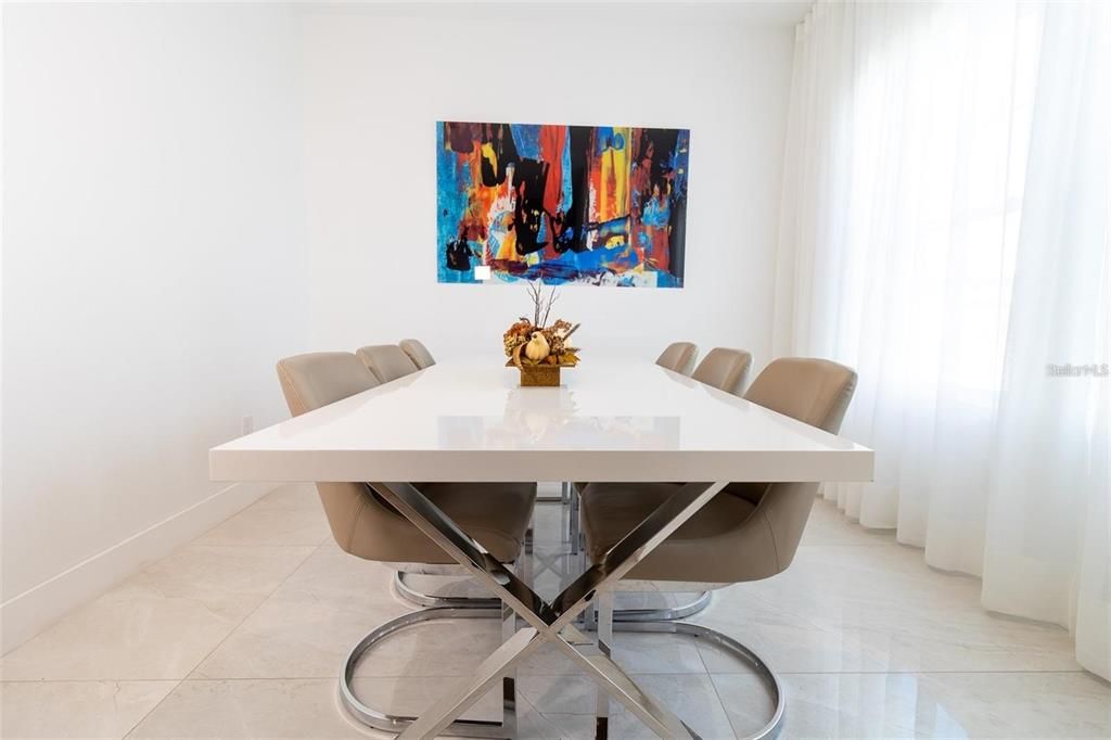 Dining room, Interior