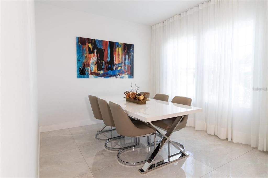 Dining room, Interior