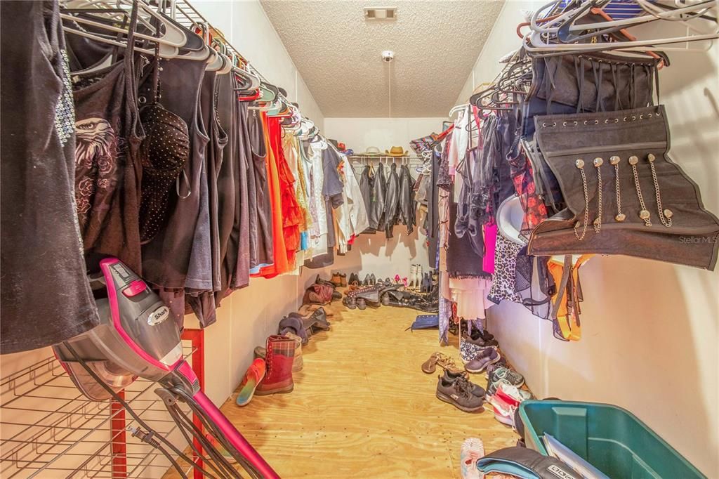 Interior, Walk-in Closets, Wood Texture Flooring