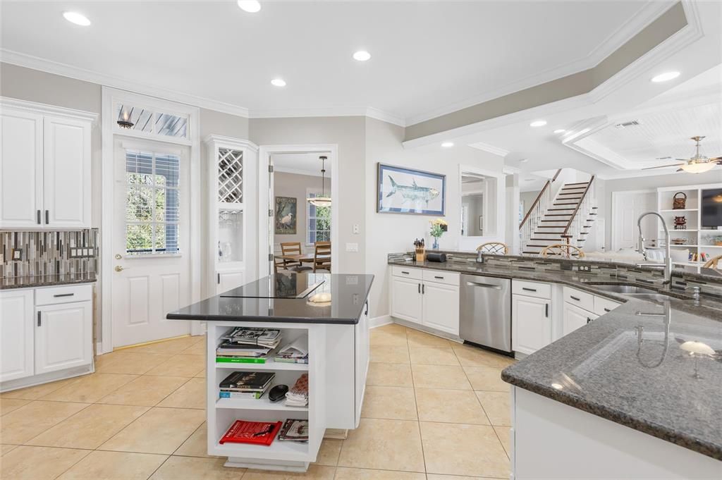 Dining room, Interior, Kitchen, Recessed Lighting, Stainless Steel Appliances