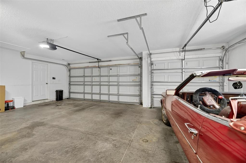 Garage, Interior