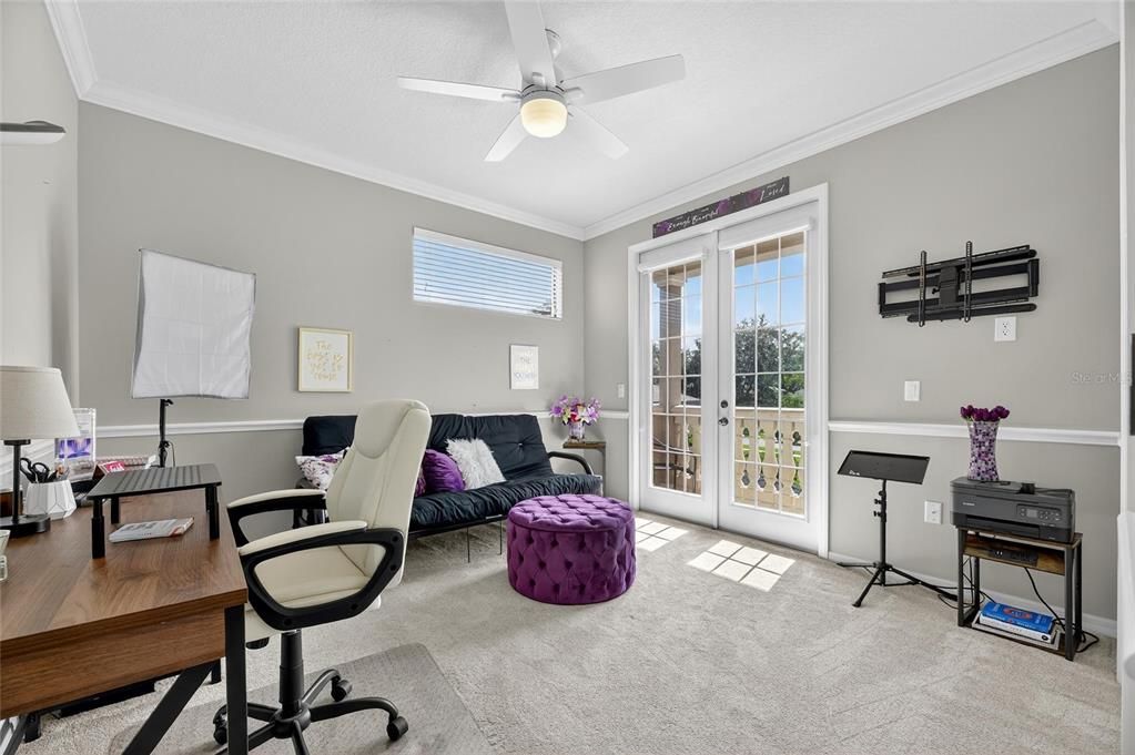 Home Office, Interior