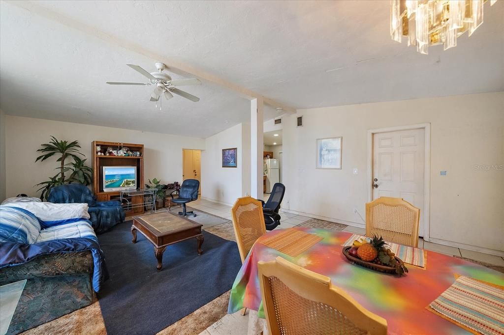 Chandelier, Dining room, Interior, Living room