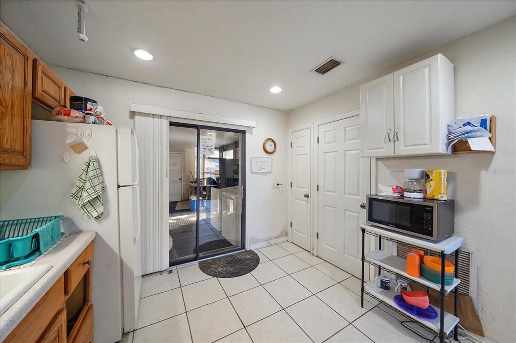 Interior, Recessed Lighting