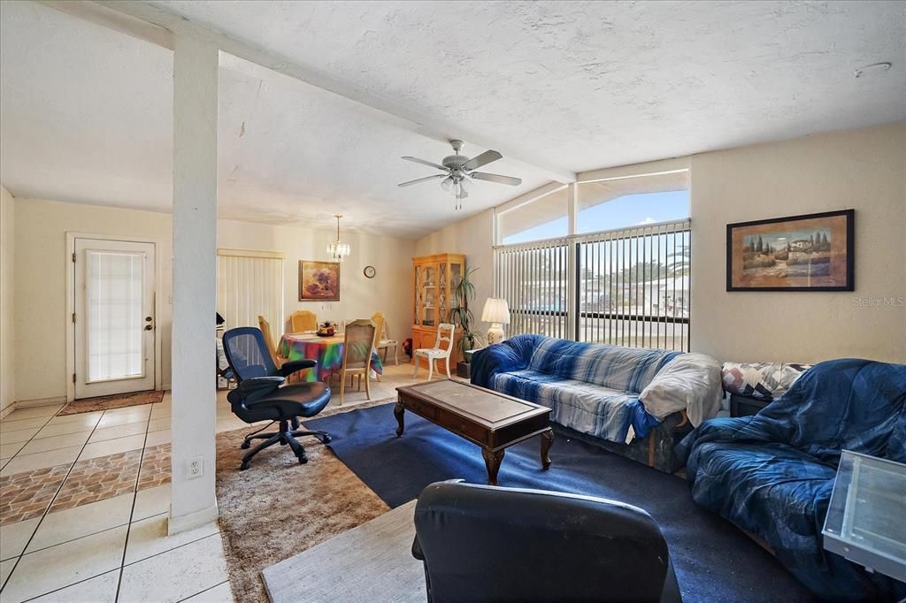 Dining room, Interior, Living room, Pendant Lights