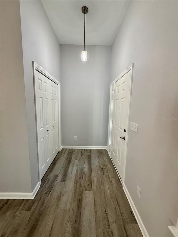 Empty room, Interior, Pendant Lights, Wood Texture Flooring