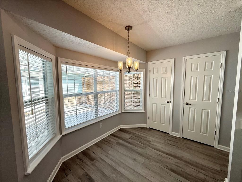 Chandelier, Empty room, Interior, Pendant Lights, Wood Texture Flooring