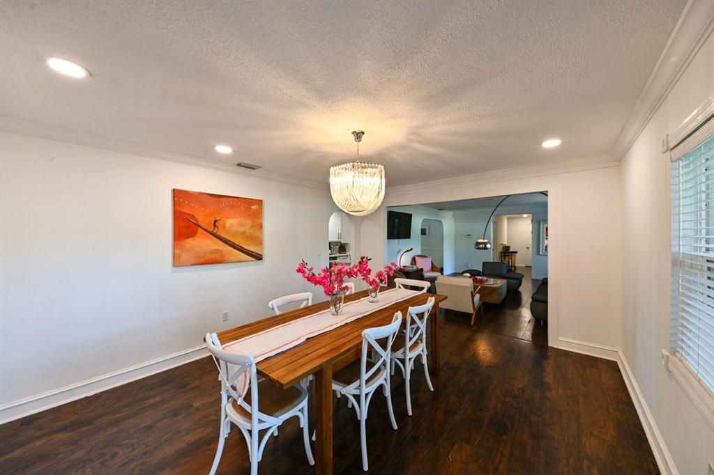 Chandelier, Dining room, Interior, Living room, Recessed Lighting, Wood Texture Flooring