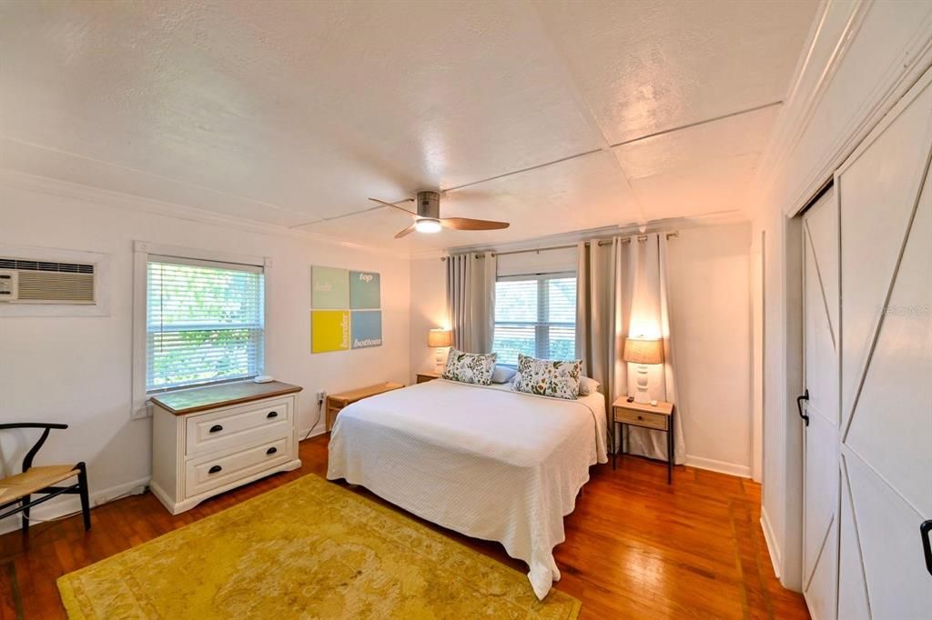 Bedroom, Interior, Water, Wood Texture Flooring