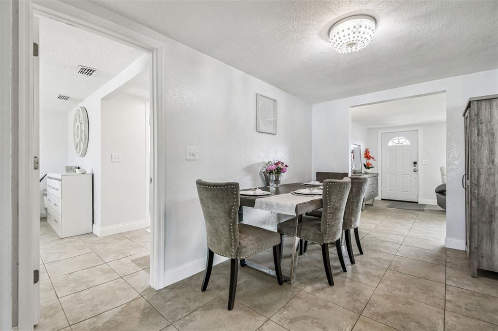 Dining room, Interior
