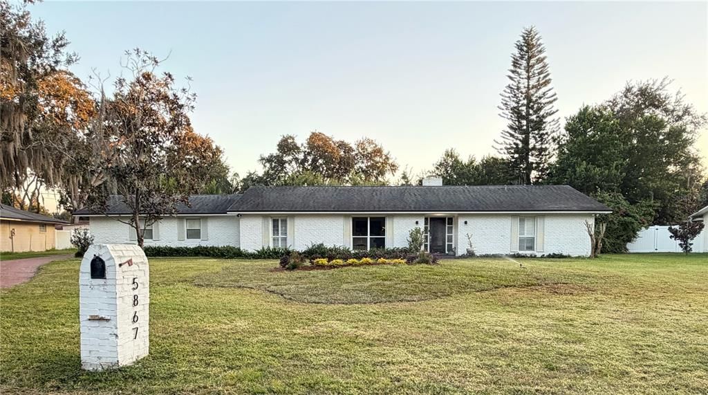 Backyard, Exterior, Facade, Ranch