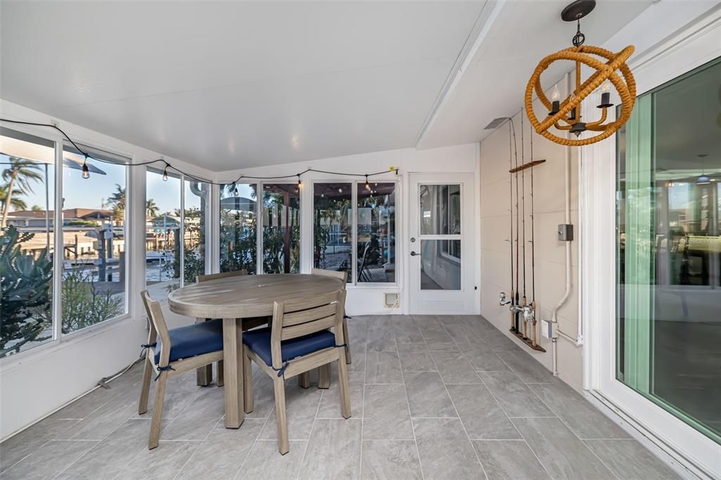 Dining room, Interior, Pendant Lights