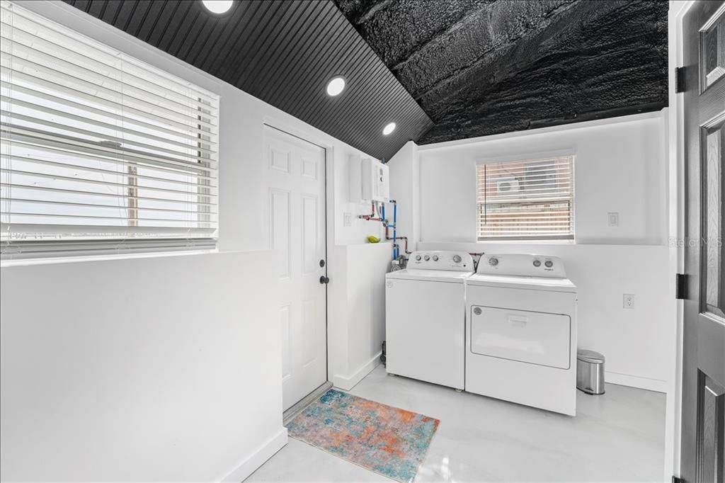 Interior, Recessed Lighting, Washer
