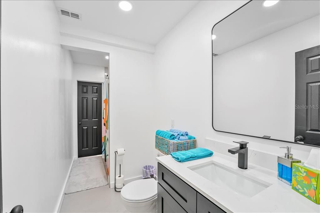 Bathroom, Interior, Recessed Lighting