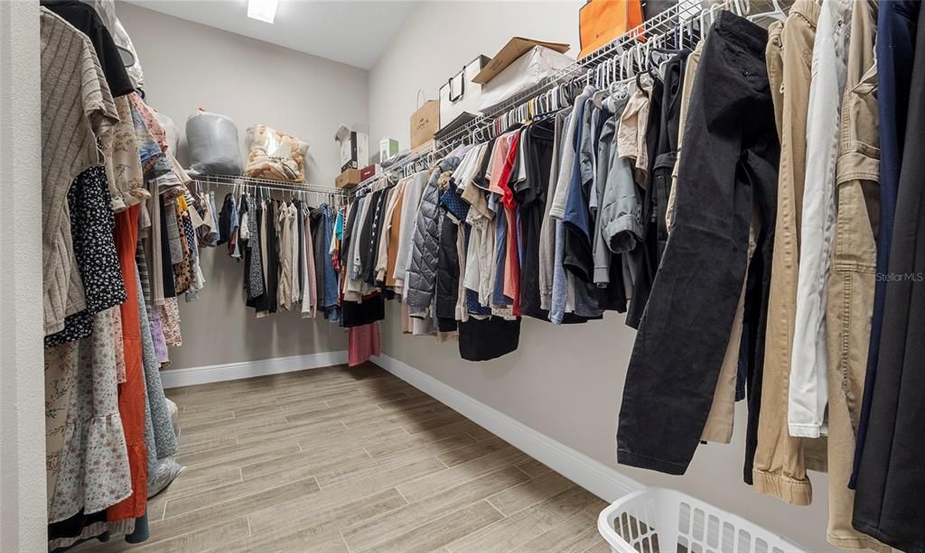 Interior, Walk-in Closets, Wood Texture Flooring