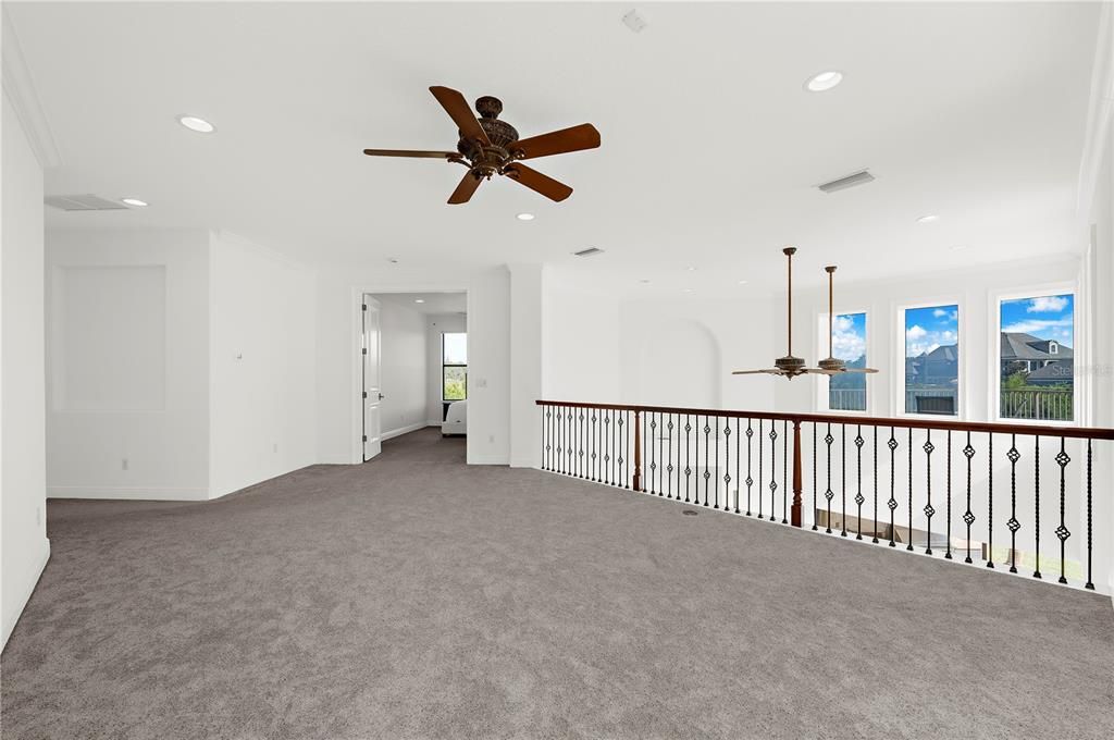 Empty room, Interior, Recessed Lighting