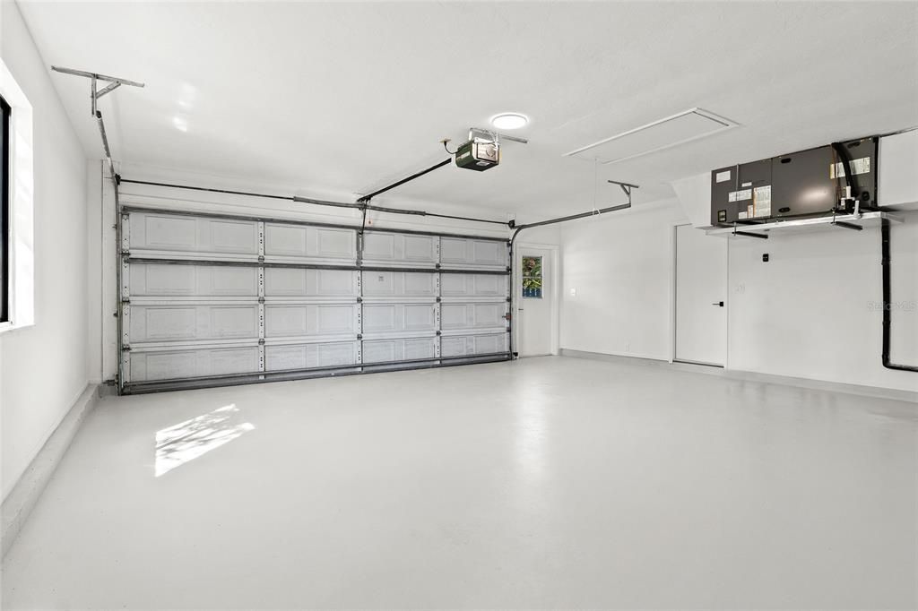 Garage, Interior