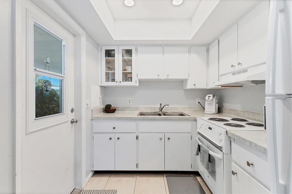 Interior, Kitchen, Recessed Lighting