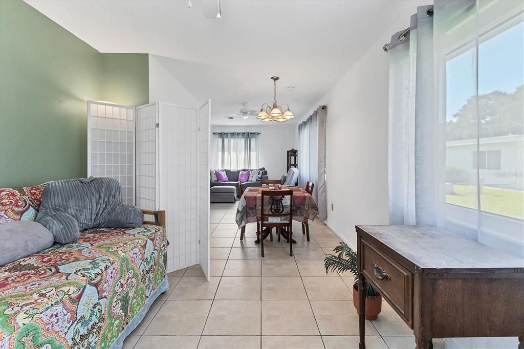 Chandelier, Dining room, Interior, Living room, Pendant Lights