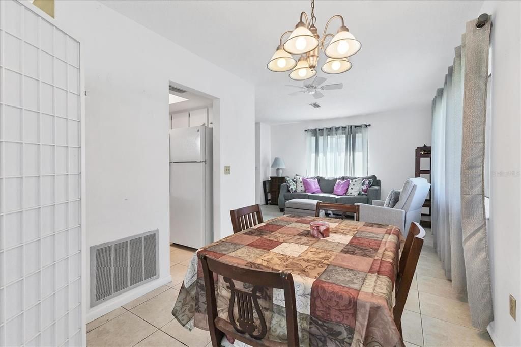 Chandelier, Dining room, Interior, Living room