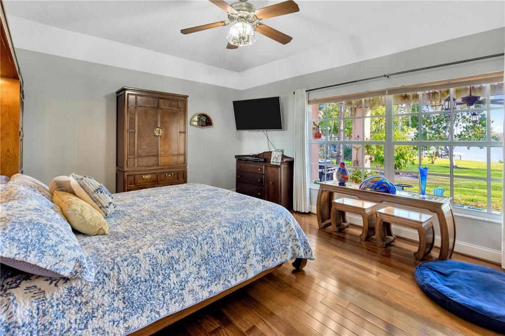 Bedroom, Home Office, Interior, Water, Wood Texture Flooring