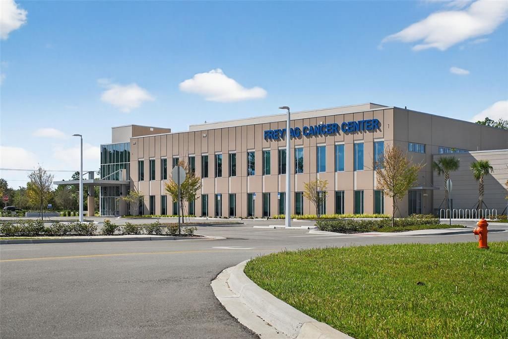 Exterior, Facade, Modern