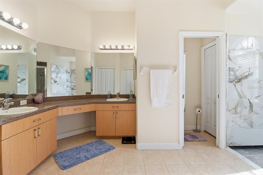 Bathroom, Dual Sink Vanities, Interior