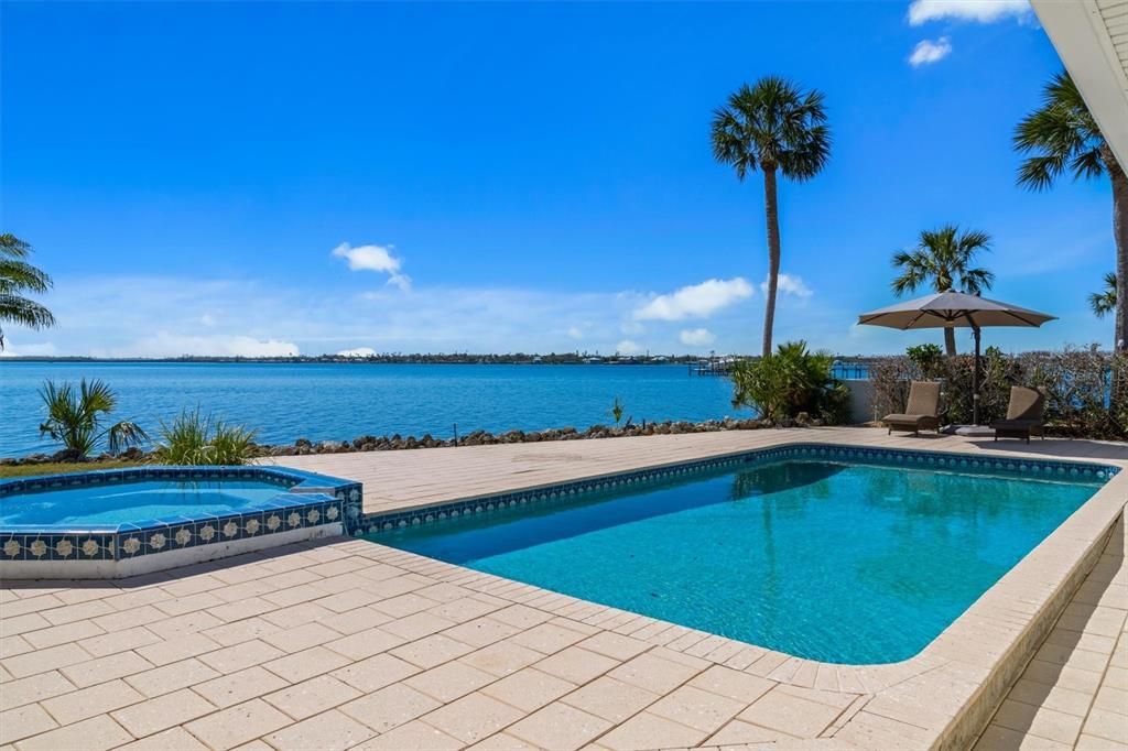 Exterior, Pool, Water