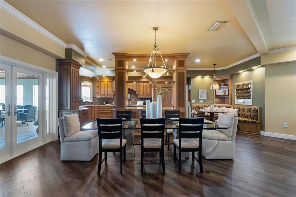 Dining room, Interior, Kitchen, Pendant Lights, Recessed Lighting, Wood Texture Flooring